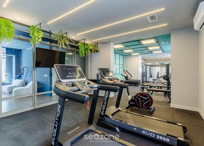 Em Cond. C/ Piscina E Vista Cid. Mcp0708 Apartamento