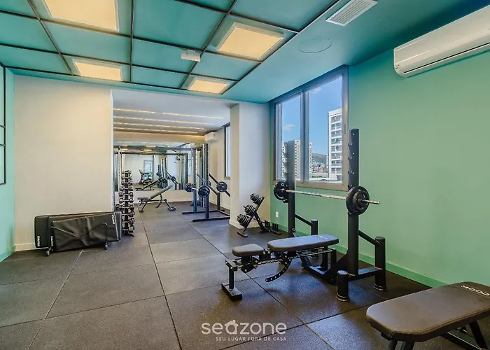 Em Cond. C/ Piscina E Vista Cid. Mcp0708 Apartamento *